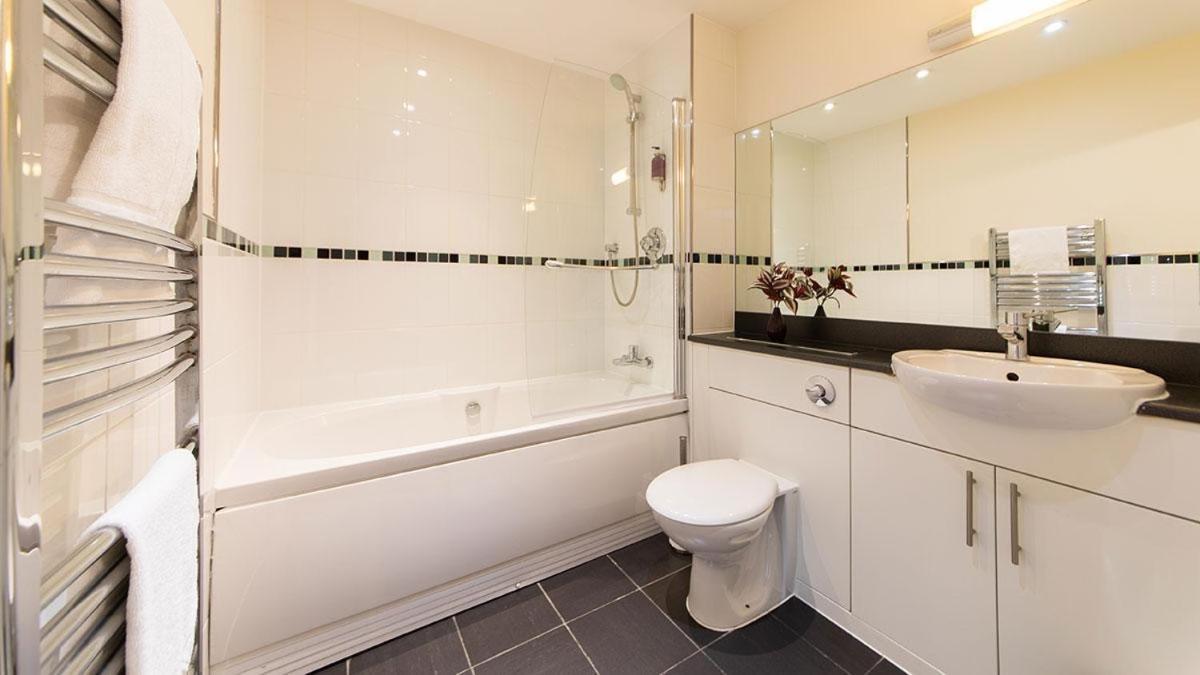 Centre Hub Apartment Бирмингам Екстериор снимка